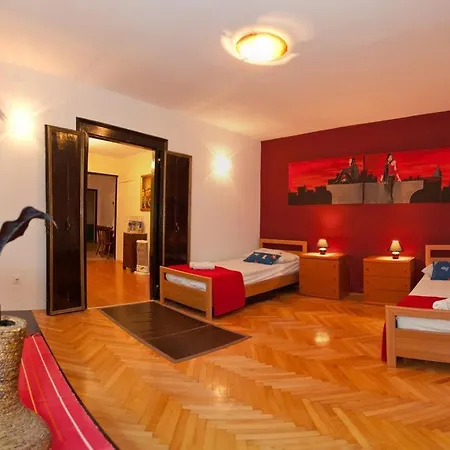North Apartment *